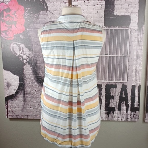 ❤️6 items for $25 sale!!❤️ Beachlunchlounge Stripped  Sleeveless Top - Picture 4 of 7